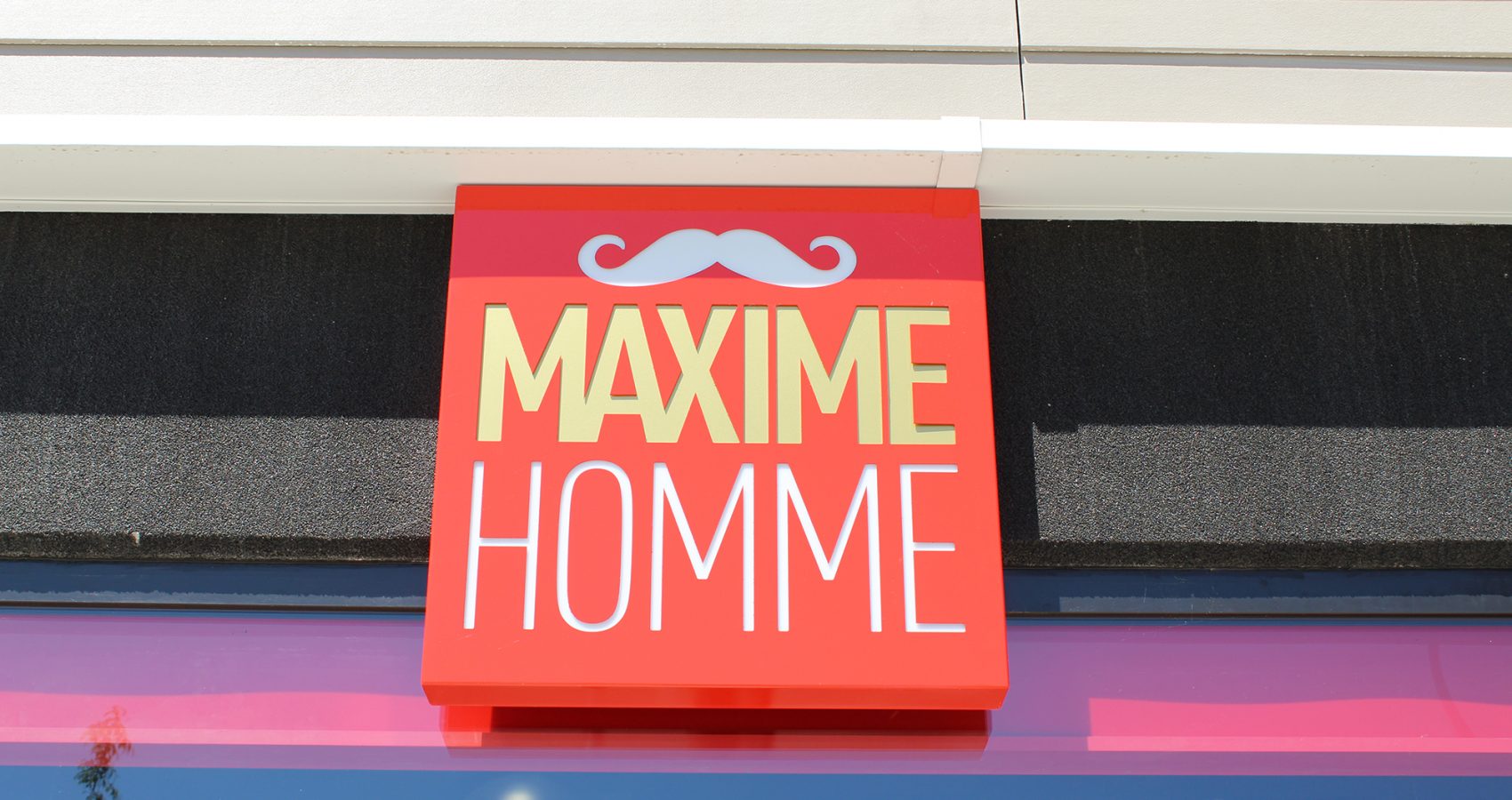 Maxime-homme-page-accueil-barbier-coiffeur-ambroise9