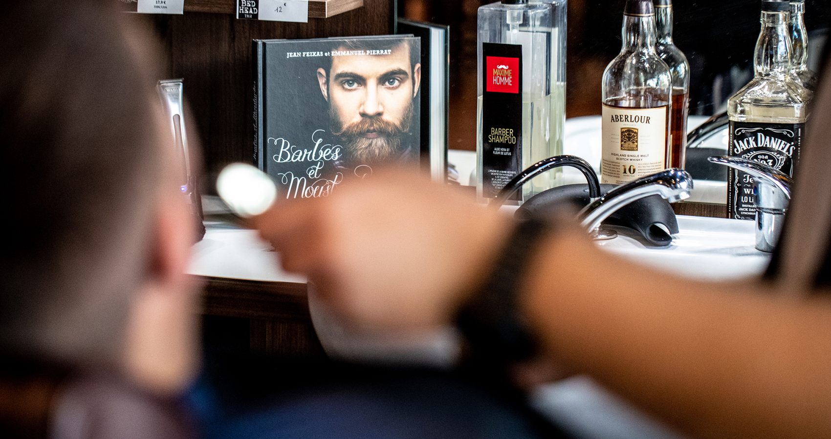 Maxime-homme-page-accueil-barbier-coiffeur--orfevres4